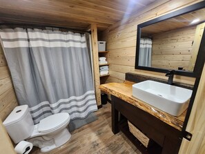 Shower, hair dryer, towels, soap - Newly Renovated Home in Huntingdon- Near Juniata, Penn State, & Raystown Lake (Huntingdon)