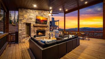 المنطقة المحيطة بالمنشأة