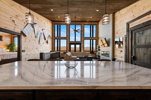 Interior - Tune Inn - Pet Friendly | Mtn View | Hot Tub | Game Room (Mineral Bluff)