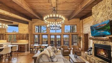 Smart TV, video games