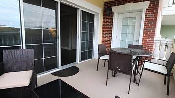 Khu ẩm thực ngoài trời