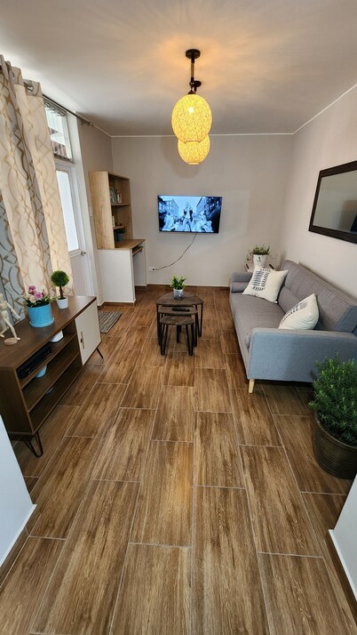 Delightful 2-bedroom apartment in San Borja, private, cozy and peaceful.