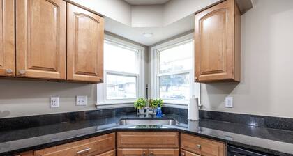 Charming Newly Renovated 3BR retreat – West Des Moines comfort!
