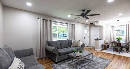 Charming Newly Renovated 3BR retreat â West Des Moines comfort!