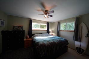 مكواة/لوح كي وواي فاي وملاءات أسرّة