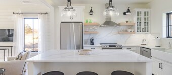 Fox Cottage – Charming Wine Country Retreat in Afton, VA