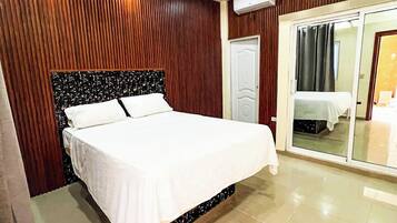8 chambres, fer et planche à repasser, Wi-Fi gratuit, draps fournis