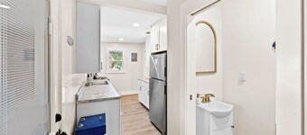 Cozy Coastal Cottage