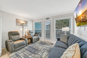 Living area - 2BR/2BA Condo at Beachfront Resort with Two Balconies – Perfect Beach Getaway! (Galveston)