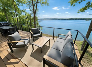 Property grounds - Waterfront Luxury - Hot Tub, Game Room, Kayaks, Best View (Cadiz)