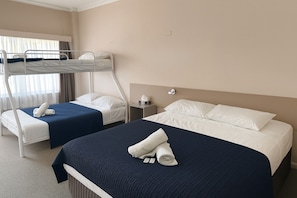 Family Studio | Iron/ironing board, free WiFi