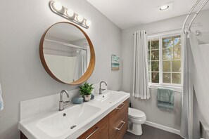 مجففات شعر، صابون، ورق حمّام