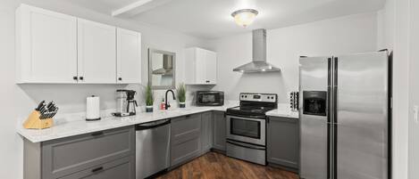 Fridge, microwave, oven, stovetop