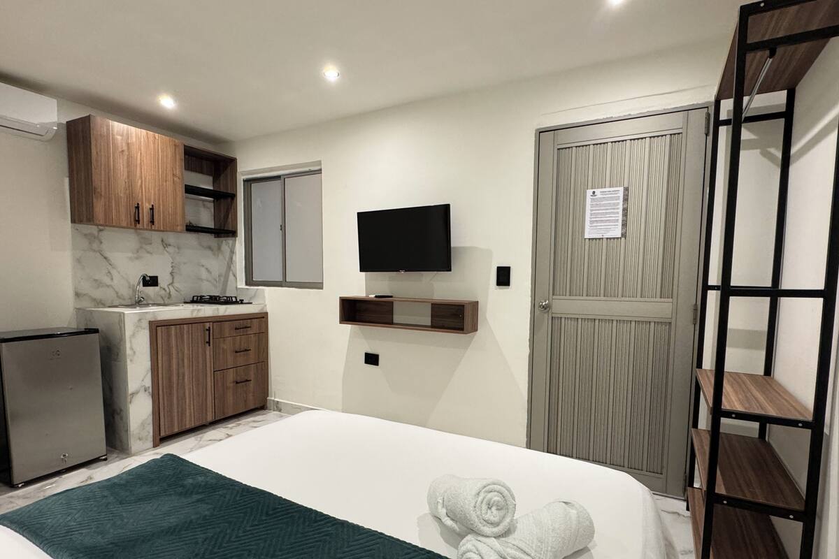 Basic Double Room | WiFi (free)