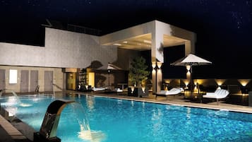 Piscine extérieure