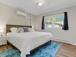 2 bedrooms, desk, iron/ironing board, free WiFi