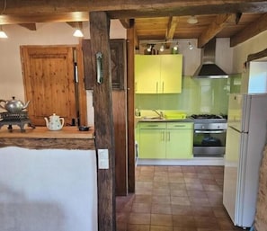 Fridge, microwave, oven, coffee/tea maker