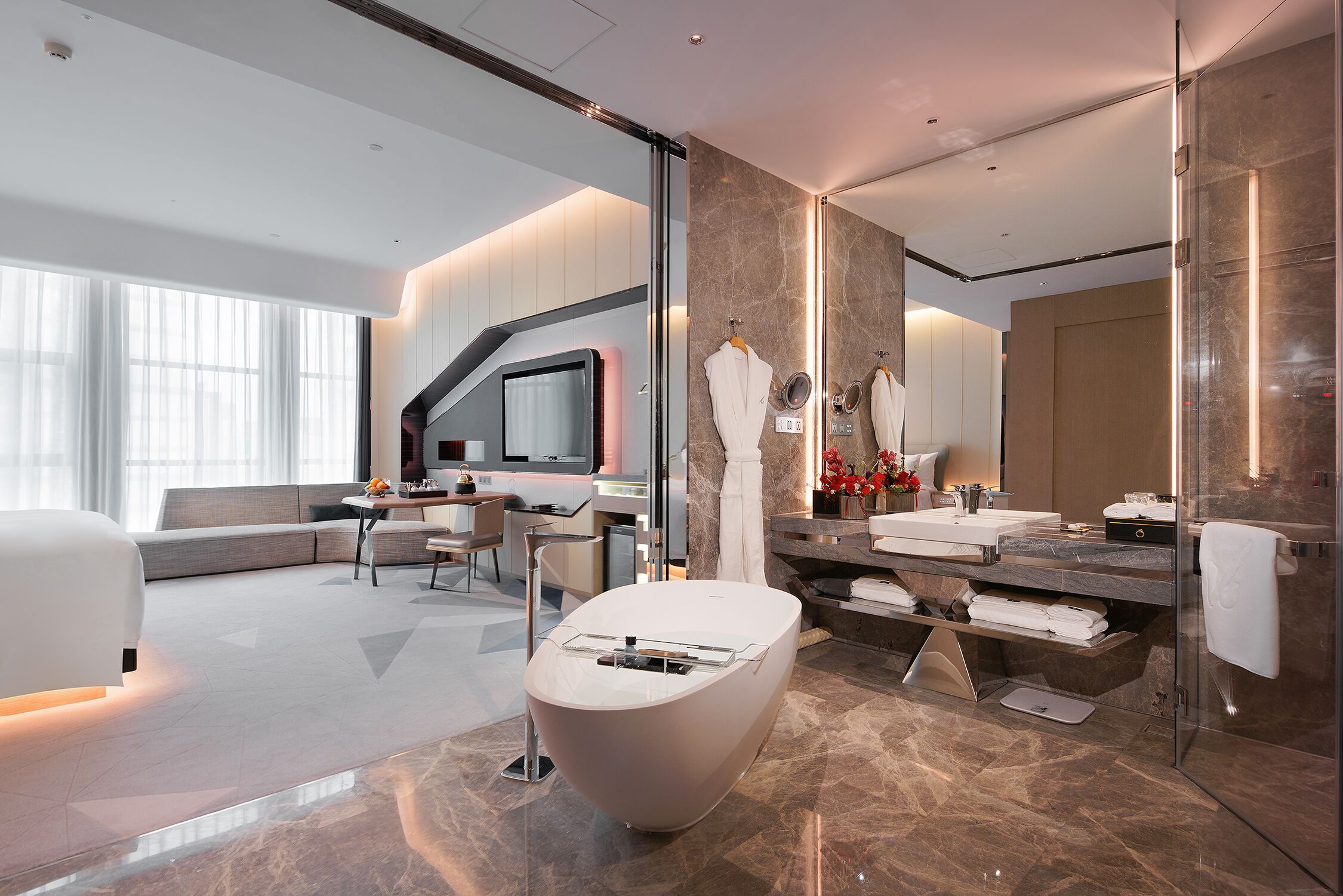 Habitación de lujo | Ropa de cama de alta calidad, edredón y minibar 