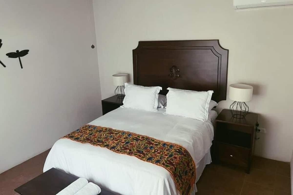 Habitación doble Deluxe, patio, vista al jardín | Wifi gratis