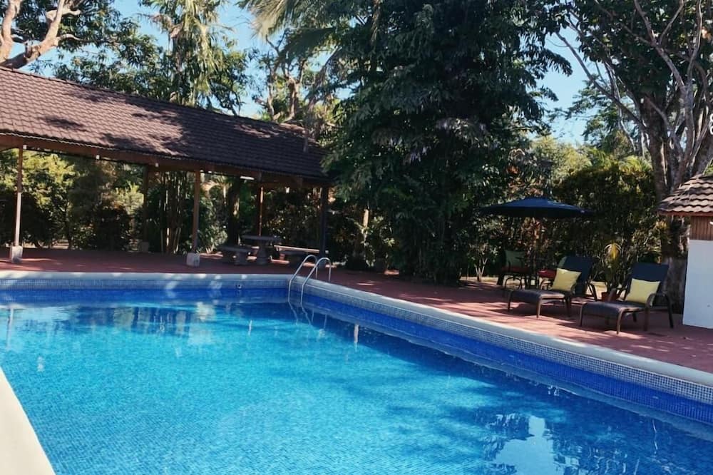Hacienda Escondida