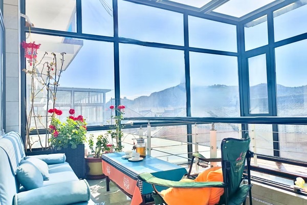 Comfort Room, Courtyard View | Terrace/patio