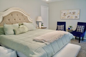 3 habitaciones, tabla de planchar con plancha, wifi y ropa de cama 