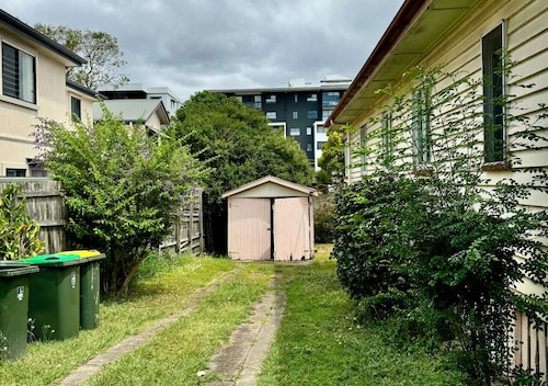 Affordable Chermside Home near Hospital & Westfield