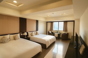 Copriletto in piuma, una scrivania, tende oscuranti, Wi-Fi gratuito