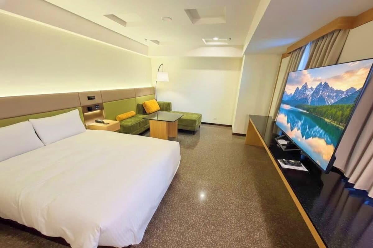 Deluxe Double Room | Down comforters, blackout drapes, free WiFi, bed sheets