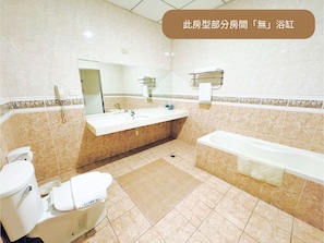 Camera Standard con 2 letti singoli | Bagno | Doccia, soffione a pioggia, asciugacapelli, pantofole