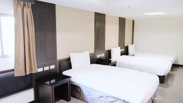 Bureau, rideaux occultants, Wi-Fi gratuit, draps fournis