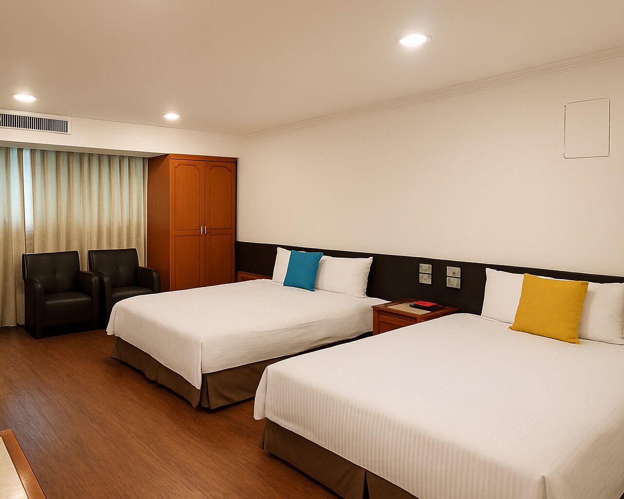 Firemannsrom – standard | Dundyner, skrivebord, blendingsgardiner og wi-fi (inkludert)