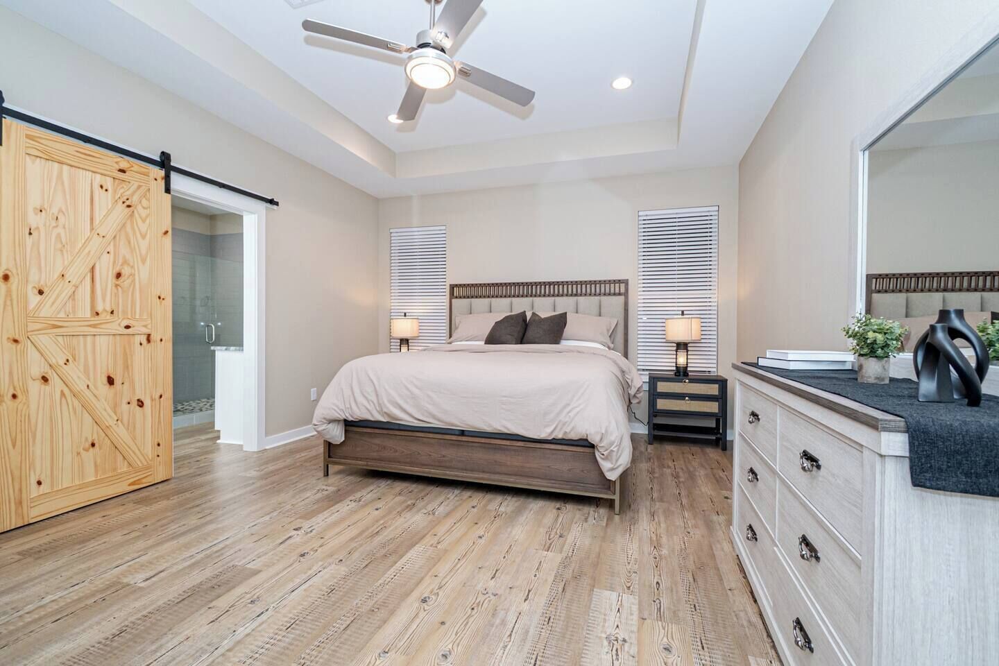 4 Schlafzimmer, Internetzugang, Bettwäsche