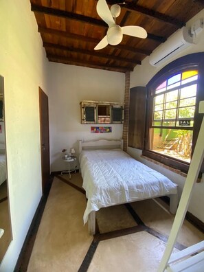 2 chambres, fer et planche Ă repasser, Wi-Fi gratuit, draps fournis