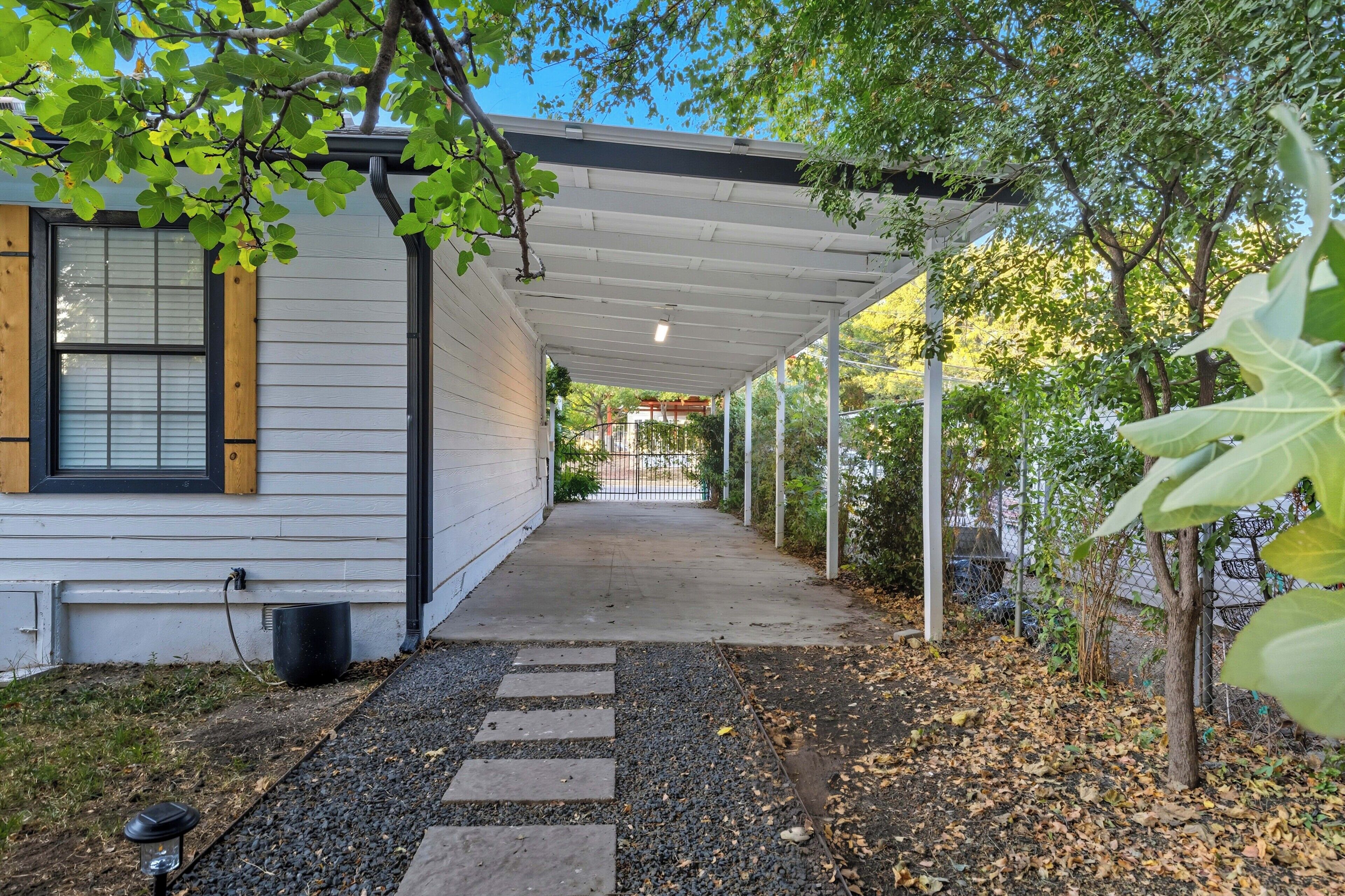 المنطقة المحيطة بالمنشأة