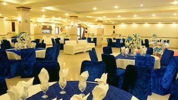 Banquet hall