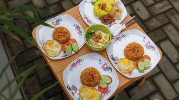 Ilmainen päivittäinen paikallinen aamiainen