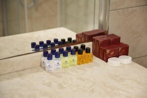 Bathroom amenities