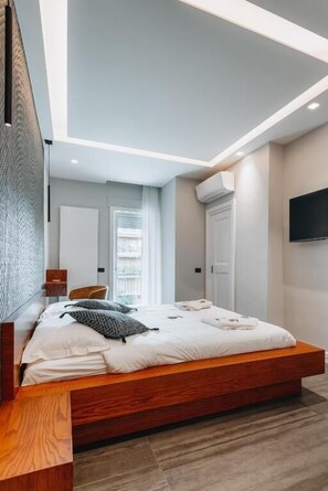 Elite Apartment, Balcony, Partial Sea View