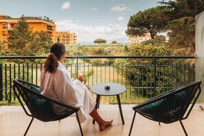 Elite-Apartment, Balkon, eingeschränkter Meerblick | Balkon