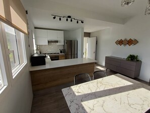 Fridge, microwave, stovetop