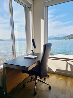 Interior - Hood Canal Resort in Union, WA (Union)