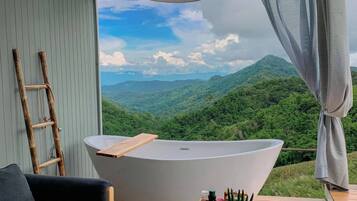 Phòng Deluxe (Glamping) | Truy cập Internet không dây miễn phí, bộ trải giường