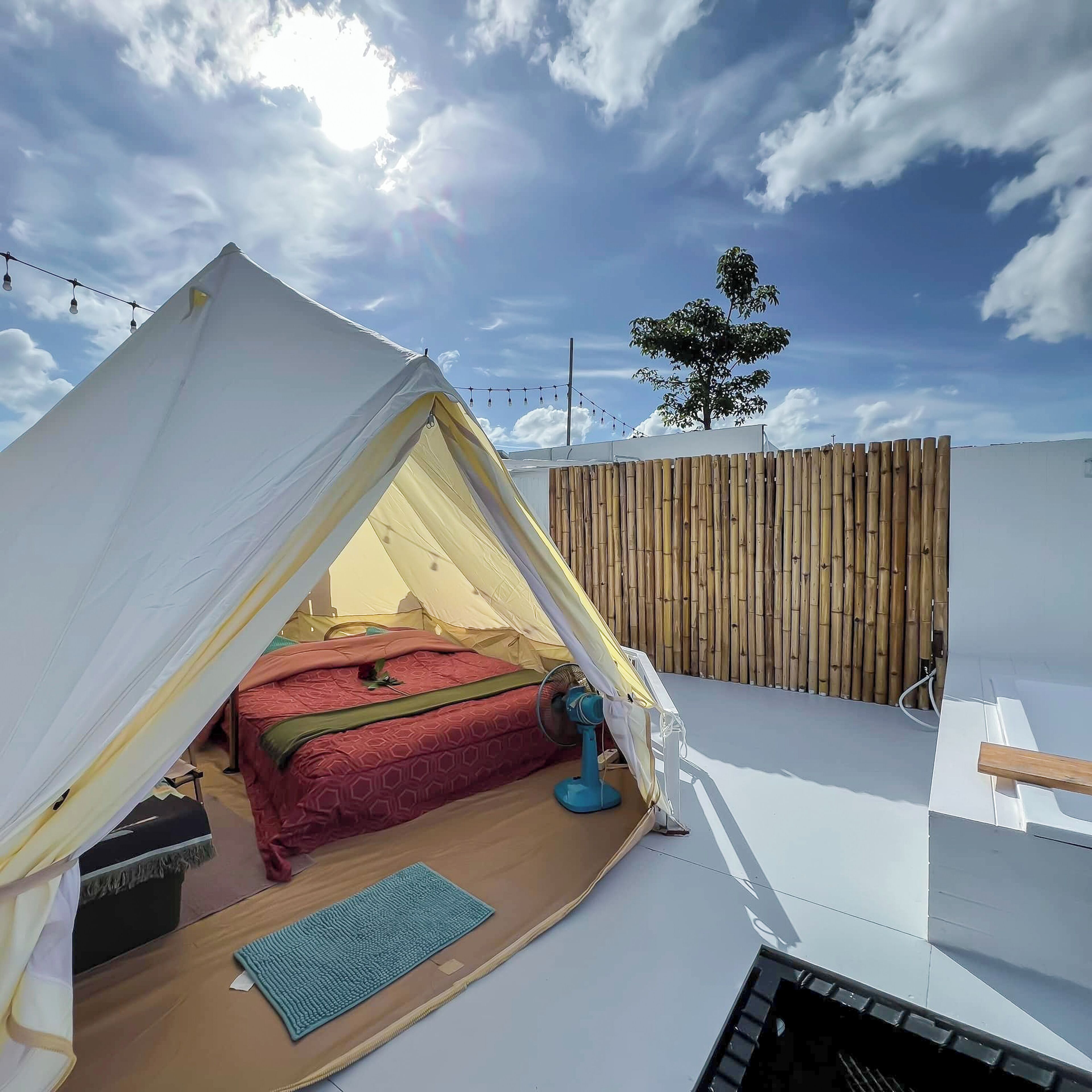 Superior-Zelt | Kostenloses WLAN, Bettwäsche