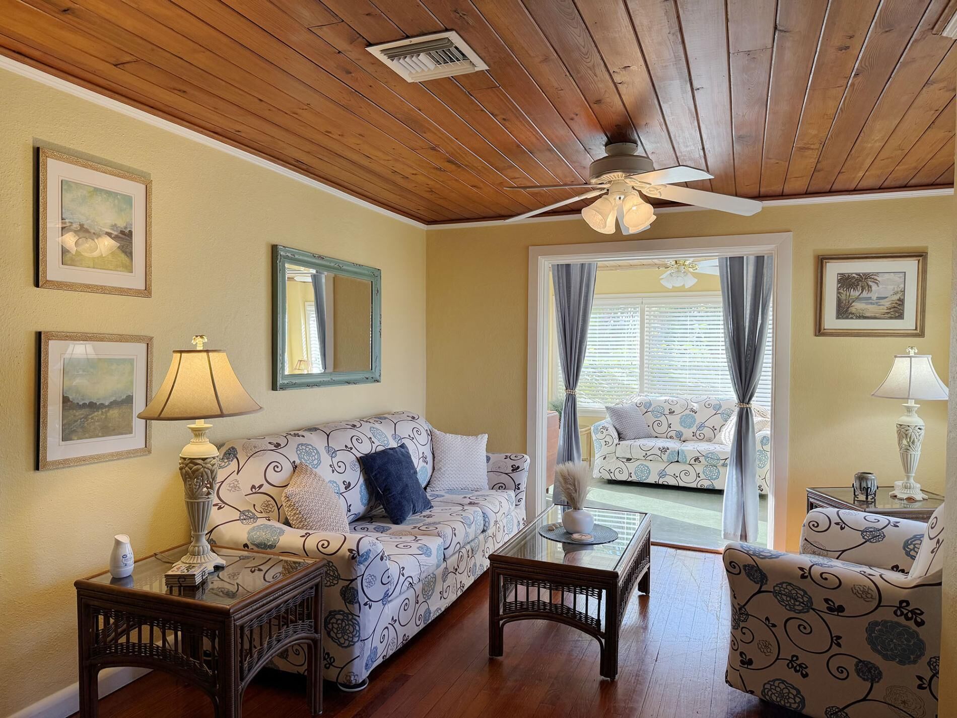 Englewood Escape  Pet Friendly + Heated Pool - Englewood