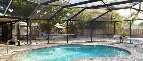 Et oppvarmet basseng