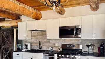 Mikrowelle, Ofen, Herdplatte, Geschirrspüler