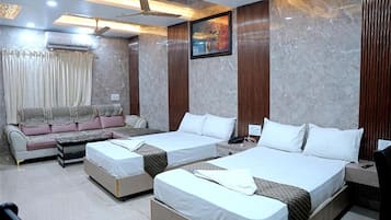 Executive Suite | Free WiFi
