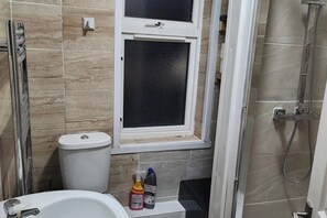 Shower, towels