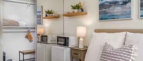 1 chambre, fer et planche à repasser, Wi-Fi, draps fournis